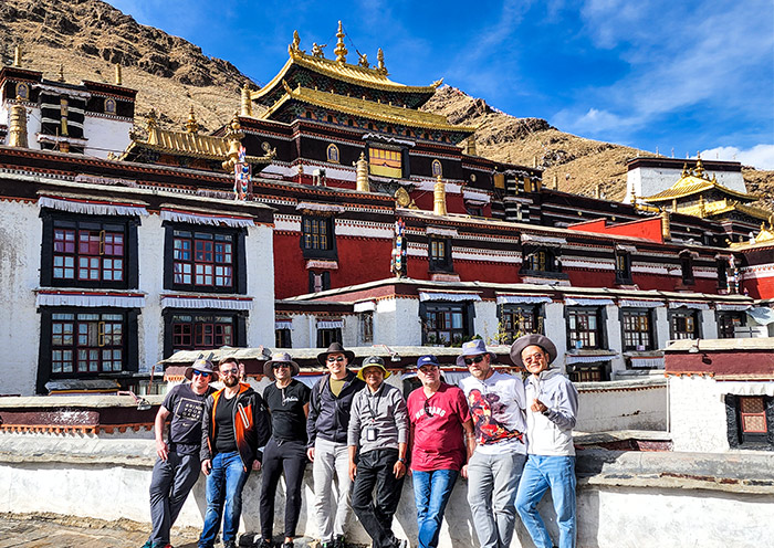 12-tägige Tibet Gruppenreise nach Nyingchi, Lhasa, EBC und Namtso See 12-tägige Tibet Gruppenreise nach Nyingchi, Lhasa, EBC und Namtso See