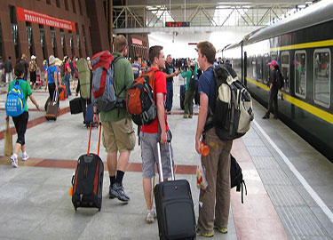 Wie soll man in der Saison eine Zugreise nach Tibet planen?